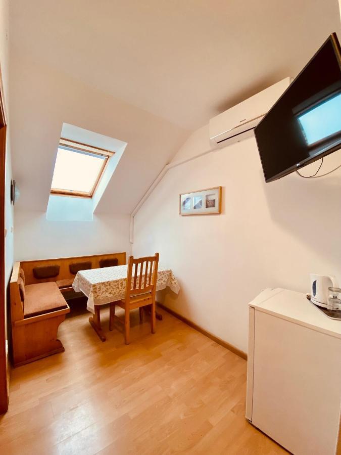 Sommer Panzio Balatonföldvár Extérieur photo
