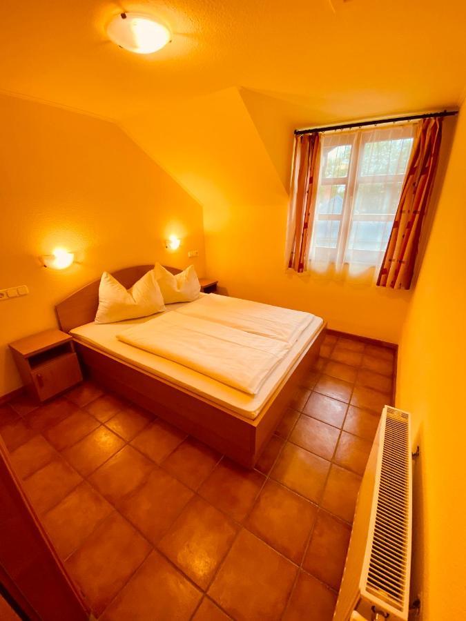 Sommer Panzio Balatonföldvár Extérieur photo