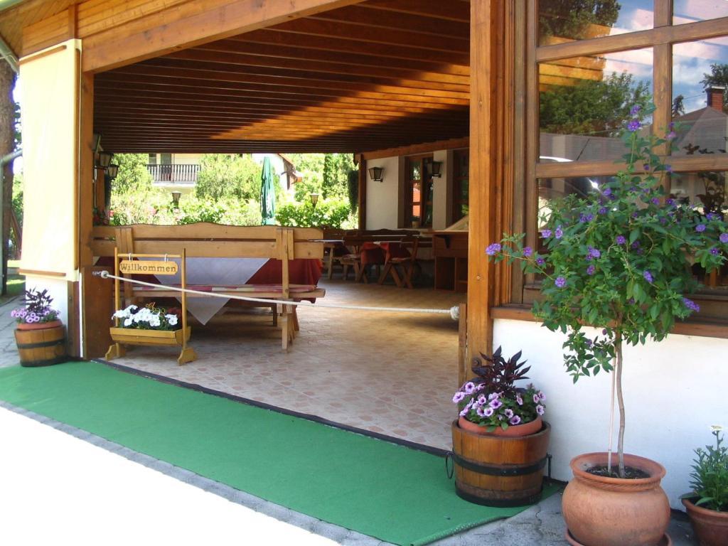 Sommer Panzio Balatonföldvár Extérieur photo