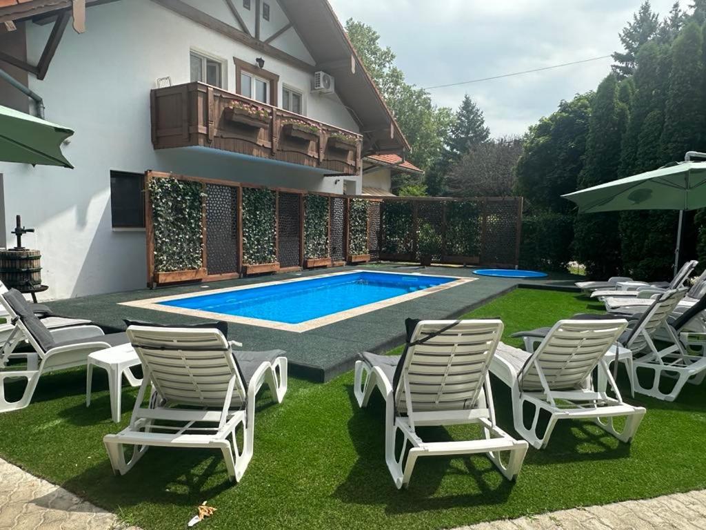 Sommer Panzio Balatonföldvár Extérieur photo